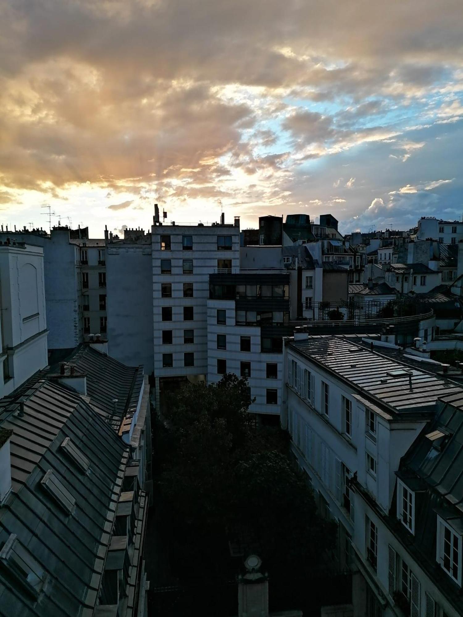 Martyrs Appartement Parijs Buitenkant foto